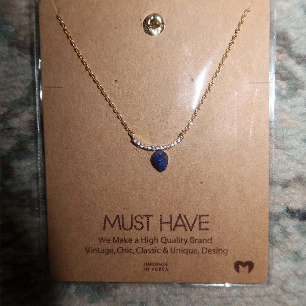 Dainty necklace